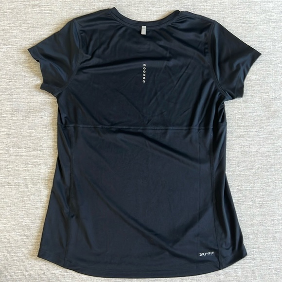 NIKE RUNNING DRI—FIT SHIRT! [medium] - Picture 3 of 3